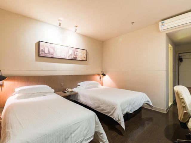 Jinjiang Inn Nanjing Road Pedestrian Streeteast Asia Hotel Shanghai Exterior photo